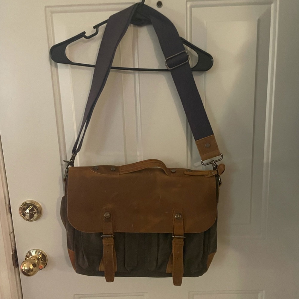 TSD Brand Hudson Canvas Messenger Bag - Canvas Grey NWT